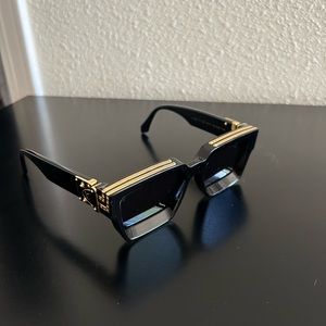 Louis Vuitton Millionaire Z1165W